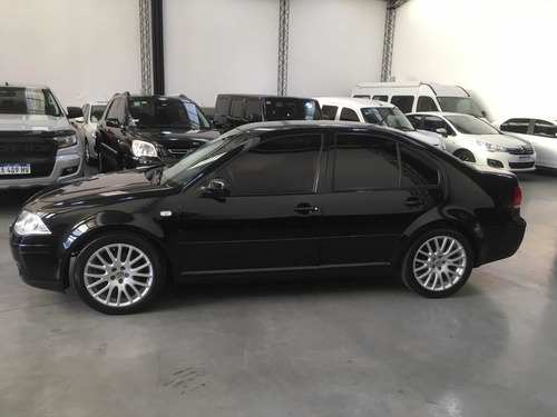 Imagen 2 de 15 de Volkswagen Bora 1.8 Highline T 180cv