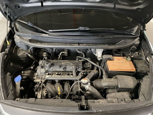 Imagen 23 de 23 de Kia Rio Summa
