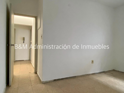 Alquiler Casa 3 Dormitorios Peñarol, Patio Con Parrillero.-