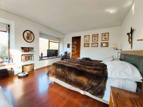 Casa 6 Dormitorios, Con Gran Terreno Y Buena Conectividad