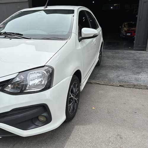 Toyota Etios 1.5 Platinum At