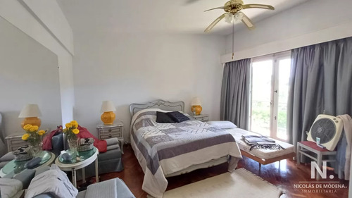Vende Casa En Zona Comercial En Lugano - Punta Del Este