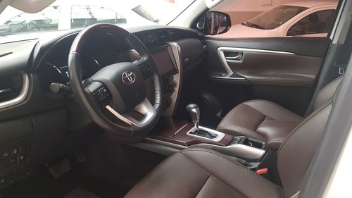 Toyota Sw4 2.8 Srx 177cv 4x4 7as At 2016