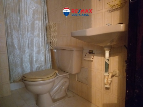 Se Vende Apartamento Acogedor, Excelente Ubicacion, En Tucacas, Residencia Los Mangles.