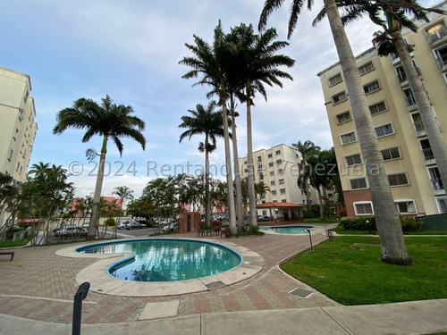 Sorangel Vargas Vende Bello Apartamento Con Piscina, Urbanismo Privado, Piso Bajo. Metropolitano Javier Zona Oeste Barquisimeto