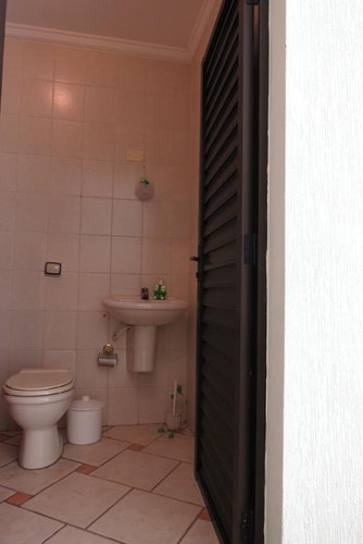 Imagem 12 de 18 de Sobrado Com 3 Dormitórios À Venda, 234 M² Por R$ 850.000,00 - Vila Sacadura Cabral - Santo André/sp - So1533