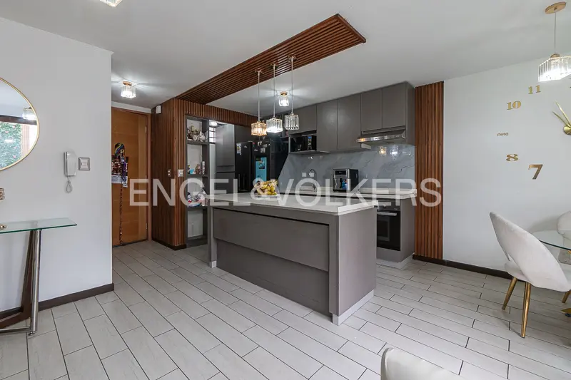 Imagen 5 de 26 de Se Vende Por Viaje! Townhouse Hamburgo/echeñique