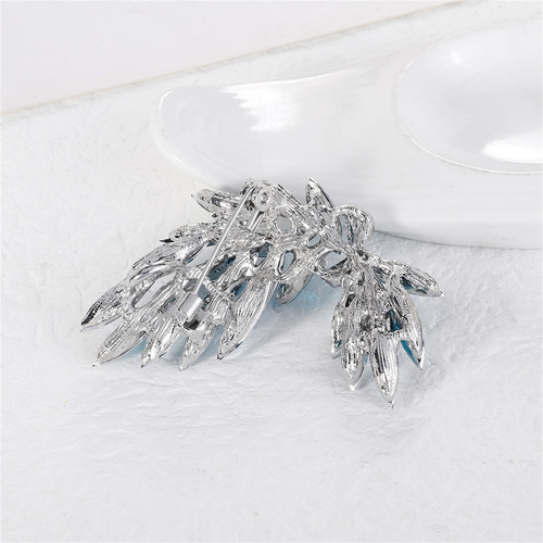 Pañuelo Y Broche Con Forma De Ramo De Flores F Crystal Bouqu