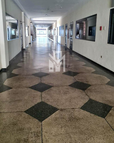 Local En Alquiler Y Venta, Centro Comercial Cristal, Puerto Ordaz.