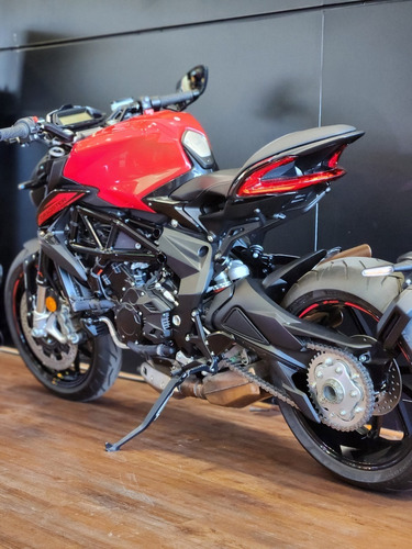 Imagen 21 de 25 de Moto Mv Agusta Dragster 800 Rosso Roja