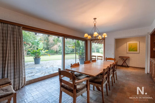 Casa En Venta En Barrio Golf, Superficie De Terreno: 4000 M2, Superficie Edificada: 557 M2