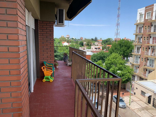 Imagen 2 de 11 de Retasado!! Departamento 3 Ambientes Con Cochera