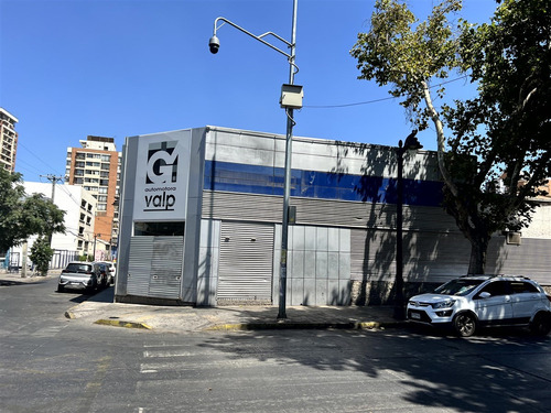 Gran Local Comercial En Arriendo Recoleta, Ideal Automotora