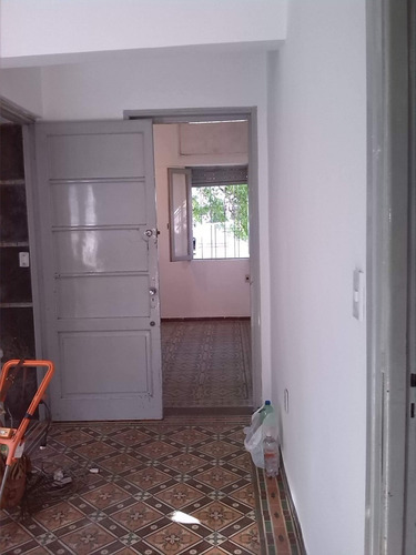Local Comercial + Una Casa + Un Apartamento En La Blanqueada