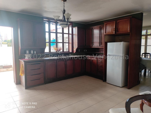 Imagen 2 de 25 de Casa En Venta Mls #22-18196 - Laura Colarusso