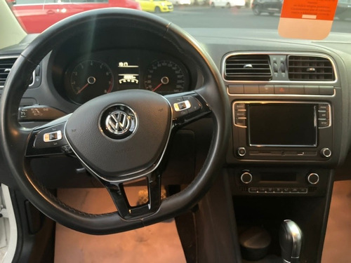 Imagen 2 de 12 de Volkswagen Vento 2020 1.6 Confortline At