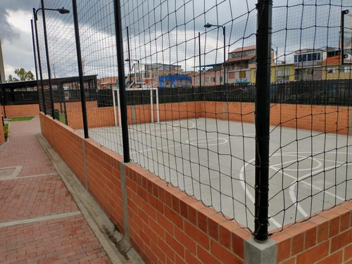 Imagen 15 de 17 de Apartamento En Arriendo En Madrid La Prosperidad