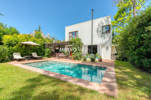 Casa En Venta En Lote Interno En Mayling Club De Campo
