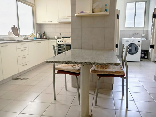 Departamento Alto En Venta Frente A Plaza Carlos Pellegrini, Jockey Y 2 Embajadas Cochera Vig24hs