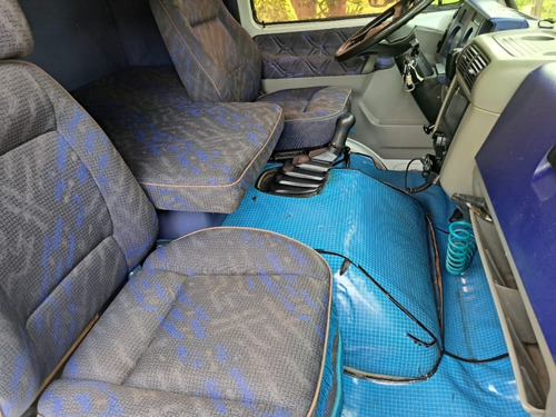 23-220 6x2 3-eixos Caçamba