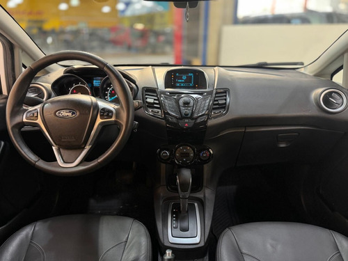 Ford Fiesta 1.6 TITANIUM HATCH 16V