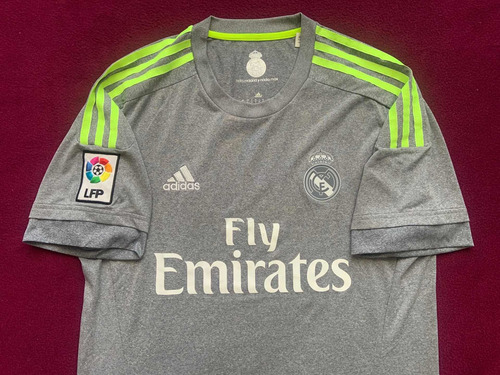 Imagen 2 de 3 de Camiseta Real Madrid 2016 Visita - M