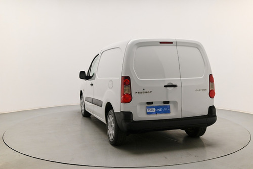 Imagen 4 de 16 de Peugeot Partner 1.6 B9 Corta