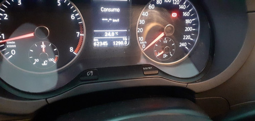 Volkswagen Suran 1.6 Trenline 2014 Km 60mil