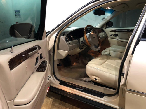 Imagen 8 de 15 de Ford Lincoln Cartier 2000