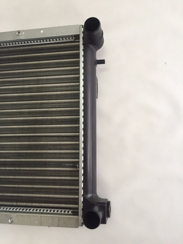 Imagen 2 de 4 de Radiador Renault 19 Rt 1.7 1.8 1.9 Diesel C/ Aire Brazado