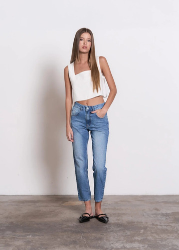 Pantalón Mom Fit De Jean Rígido Tiro Medio - Calvin