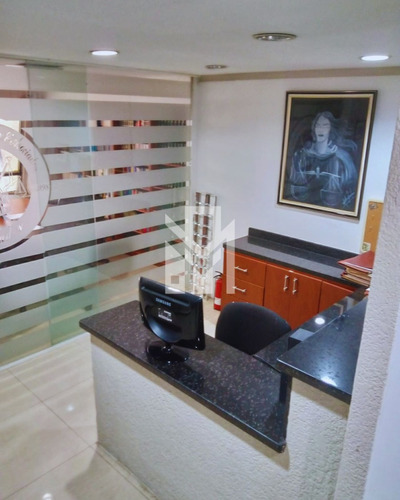 Complejo De Oficinas En Venta, C.c. Doña Delia, Centro De Puerto Ordaz