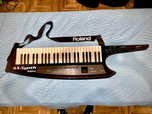 Roland Ax Synth - Sintetizador