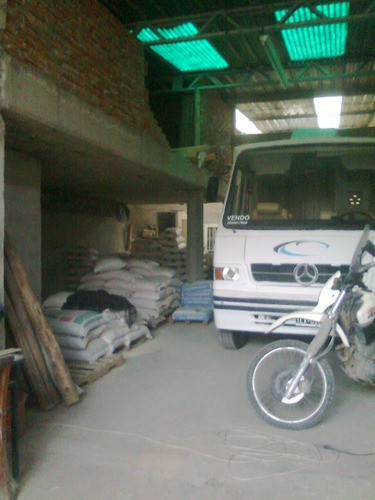 Propiedad Comercial/industrial Con Vivienda, Con Paneles Solares Y Equipos Off Grid.