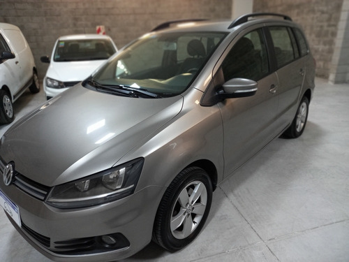 Imagen 4 de 9 de Volkswagen Suran 2017 1.6 Trendline