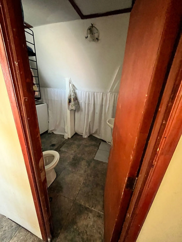 Venta De Botillería Mas Oficina (o Casa) En Segundo Piso