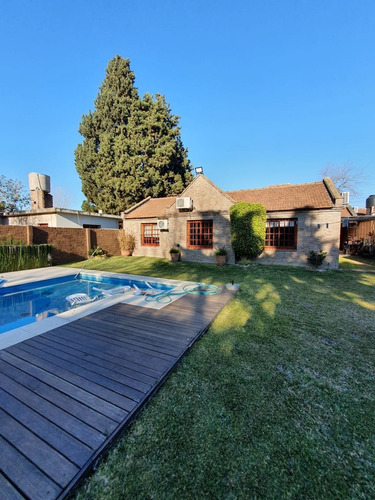Imagen 17 de 22 de Hermosa Casa 5 Amb Con Parrilla Y Pileta