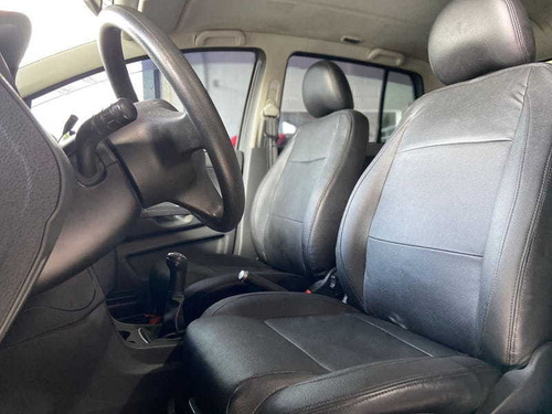 Imagem 9 de 10 de Volkswagen Fox 1.0 Gii 2013