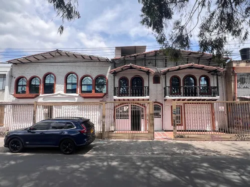 Amplia Propiedad Comercial En Ubicación Estratégica