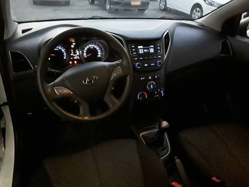 Imagem 3 de 9 de Hyundai Hb20 1.0 Unique 12v Flex 4p Manual