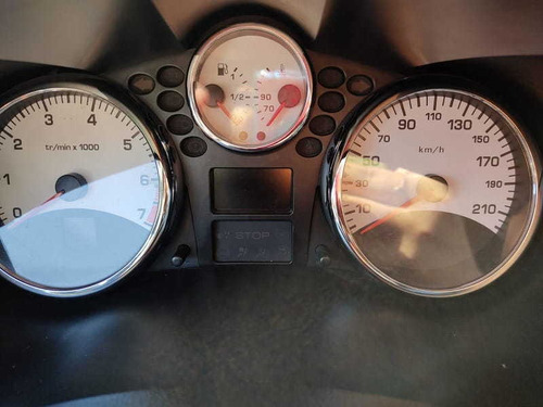 Imagem 8 de 15 de Peugeot 207 Hatch Xs 1.6 16v Flex 4p