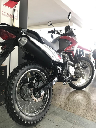 Imagen 2 de 5 de Enduro Corven Triax 250 Croos