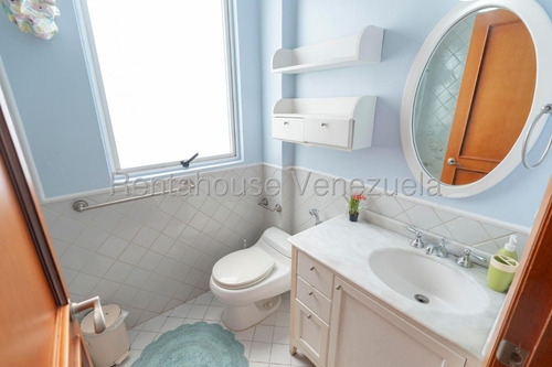 Casa En Venta En Alto Hatillo Caracas Jardin Vista Panoramica Angela Tochon