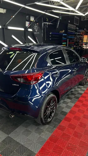 Mazda 2 Hatchback Carbon Edition Modelo 2023