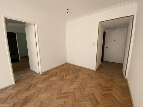 Imagen 9 de 26 de Venta Av Rivadavia Al 3500- 4 Amb - C/dep Y Balcon
