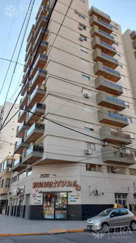 Imagen 1 de 12 de Edificio Lomas De Zamora 18 - Wilde
