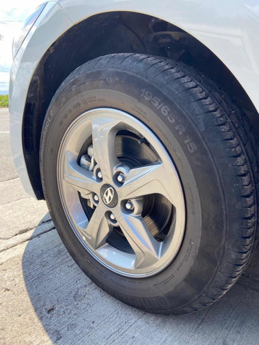 Imagen 5 de 6 de Hyundai Elantra 2018 2.0 Gls Mt