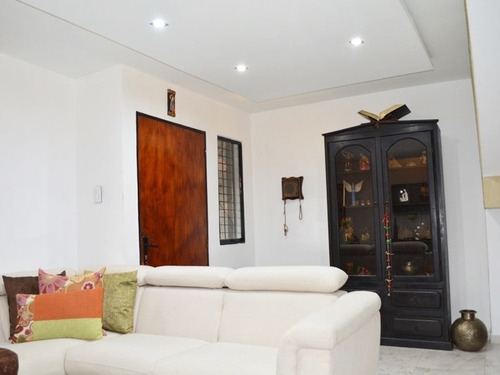 Imagen 4 de 12 de Fernando Guerrero Vende Town House En Villa Rincon I Atth-102