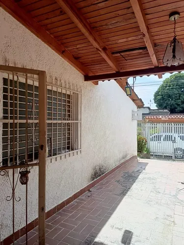 Vende Casa Urb El Naranjal. V.l.