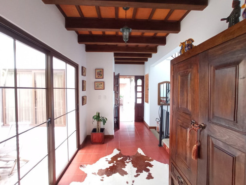 Imagen 9 de 30 de Vendo Belleza De Casa Estilo Colonial, En Excelentes Condiciones Y Con Acabados Muy Especiales, Sector Exclusivo De Alta Plusvalia